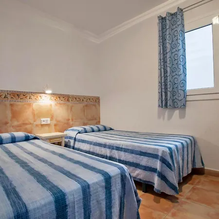 Apartaments El Berganti en Canyelles Petites Roses Room photo