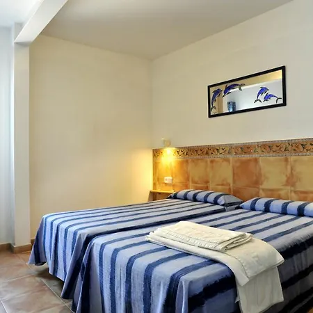 Apartaments El Berganti en Canyelles Petites Roses Exterior photo