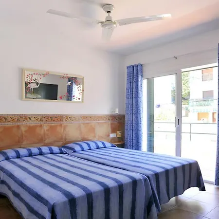 Apartaments El Berganti en Canyelles Petites Roses Exterior photo