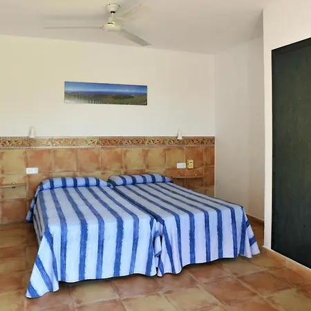 Apartaments El Berganti en Canyelles Petites Roses Room photo
