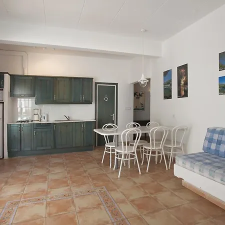 Apartaments El Berganti en Canyelles Petites Roses Exterior photo